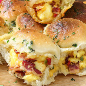 Cheesy Bacon and Egg Breakfast Bombs