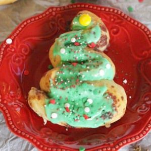 Easy Cinnamon Roll Christmas Trees breakfast idea