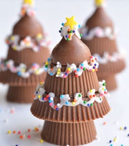 Peanut Butter Cup Christmas Tree Treats