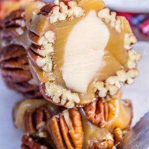 Caramel Nougat Pecan Rolls