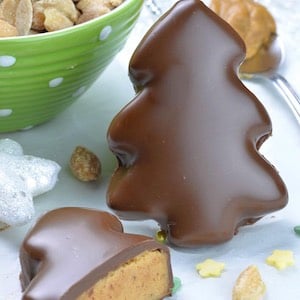 Reese’s Peanut Butter Christmas Tree Candy Recipe