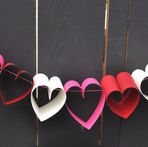 DIY: Paper Heart Garland