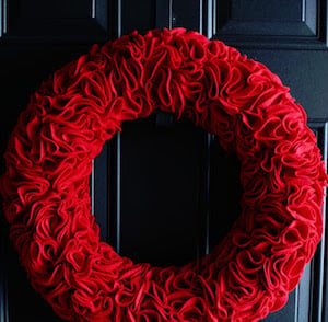 15 DIY Valentines Day Wreaths You Can Craft (Part 1)