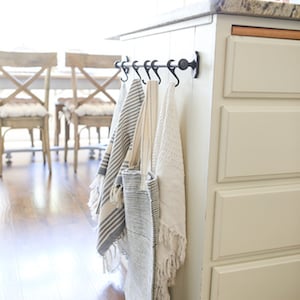 hanging Rug organization for the kitchen 