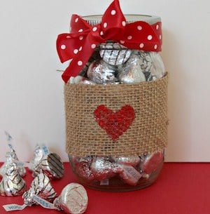 https://www.prudentpennypincher.com/wp-content/uploads/2018/01/valentines-mason-jar-gift.jpg