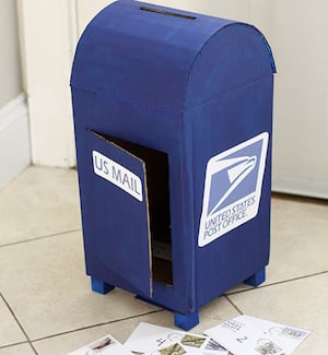 DIY Cardboard Mailbox 