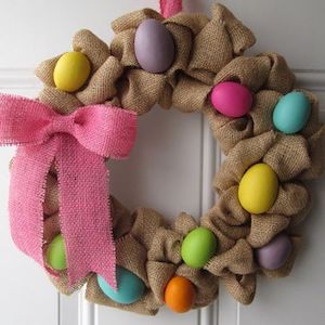 Easy Burlap Easter Egg Wreath 