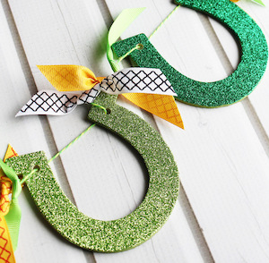 Glittered Horseshoe Garland