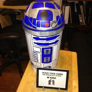 R2-D2 Trash Can Valentine Box