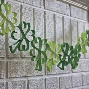 Guirnalda de papel de trébol decoración del día de San Patricio 