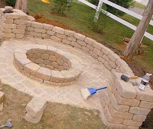 DIY Fire Pit with Retaining Wall 