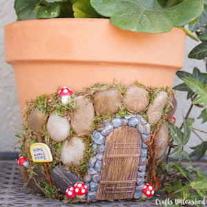 Magical DIY Fairy House Garden Planter idea