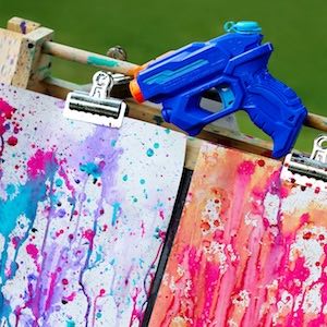  Squirt Gun Painting summer activities for kids