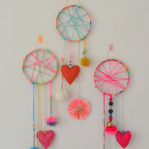 DIY Dreamcatchers summer craft for kids