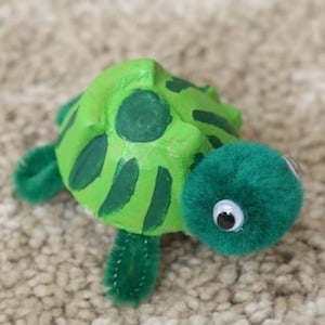 Egg Carton Turtles summer craft for kids