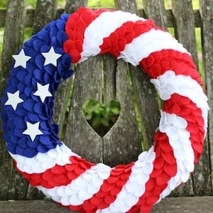 DIY Patriotic Felt Wreath