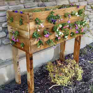 DIY Cascading Flower Pallet garden Box