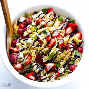 5 Ingredient Strawberry Caprese Pasta Salad