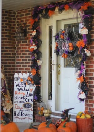 halloween garland over the door