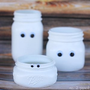 halloween Mason Jar Ghosts craft for adults
