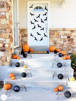 Spiders & Bats halloween Porch