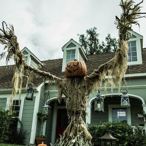 DIY Giant Scarecrow