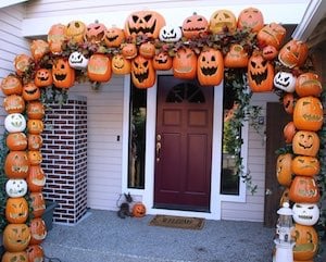 Arco de calabaza de Halloween para el porche