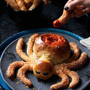 Saucy pizza dip Spider Halloween appetizer