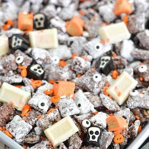 Halloween Muddy Buddies