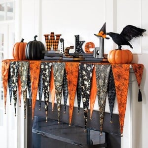  No Sew Halloween Mantel Decor