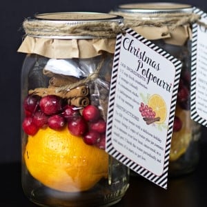 Christmas Potpourri Gifts in a Jar