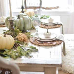 DIY Thanksgiving Table Setting with Magnolia Leaves and Eucalyptus 