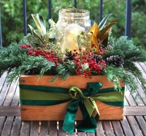 10 Minute Holiday Table Decoration