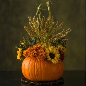 DIY Pumpkin Centerpiece 