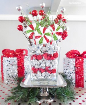 christmas Hershey’s Kisses Centerpiece