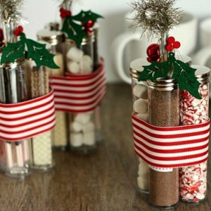 20 Cheap DIY Dollar Store Christmas Gift Ideas Under $10