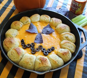 Jack O' Lantern Buffalo Chicken Skillet Dip 