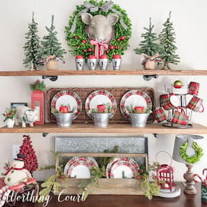 Farmhouse Christmas Kitchen Nook 