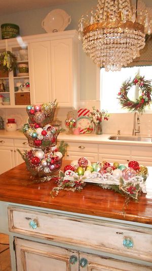 Vintage Christmas Kitchen Decor