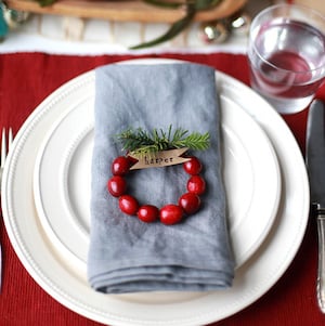 Cranberry Wreath Place Card