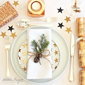 Natural Evergreen Christmas Table Decorations 