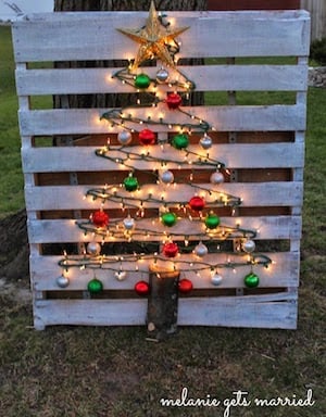 arbol de navidad con palets de madera
