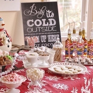 Holiday Hot Chocolate Bar With Homemade Mix Recipe - House of Hawthornes