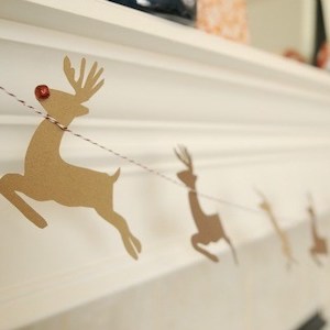 Santa Reindeer Garland