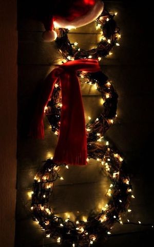 Lit Snowman Wreath