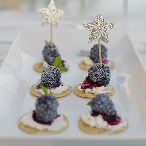 Blackberry Goat Cheese Cracker New Years eve appetizer