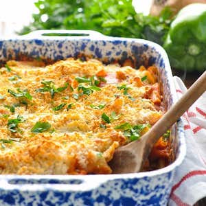 healthy Dump-and-Bake Chicken Parmesan Casserole