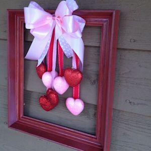 Picture Frame Door Hanger with Dangling Hearts