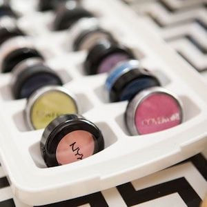 Ice Cube Tray Eye Shadow Bathroom Organization