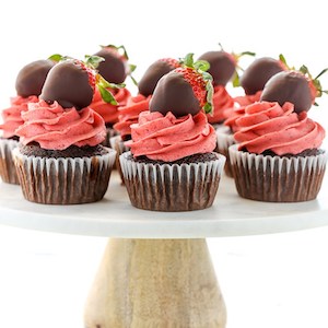 Chocolate Covered Strawberry Cupcakes